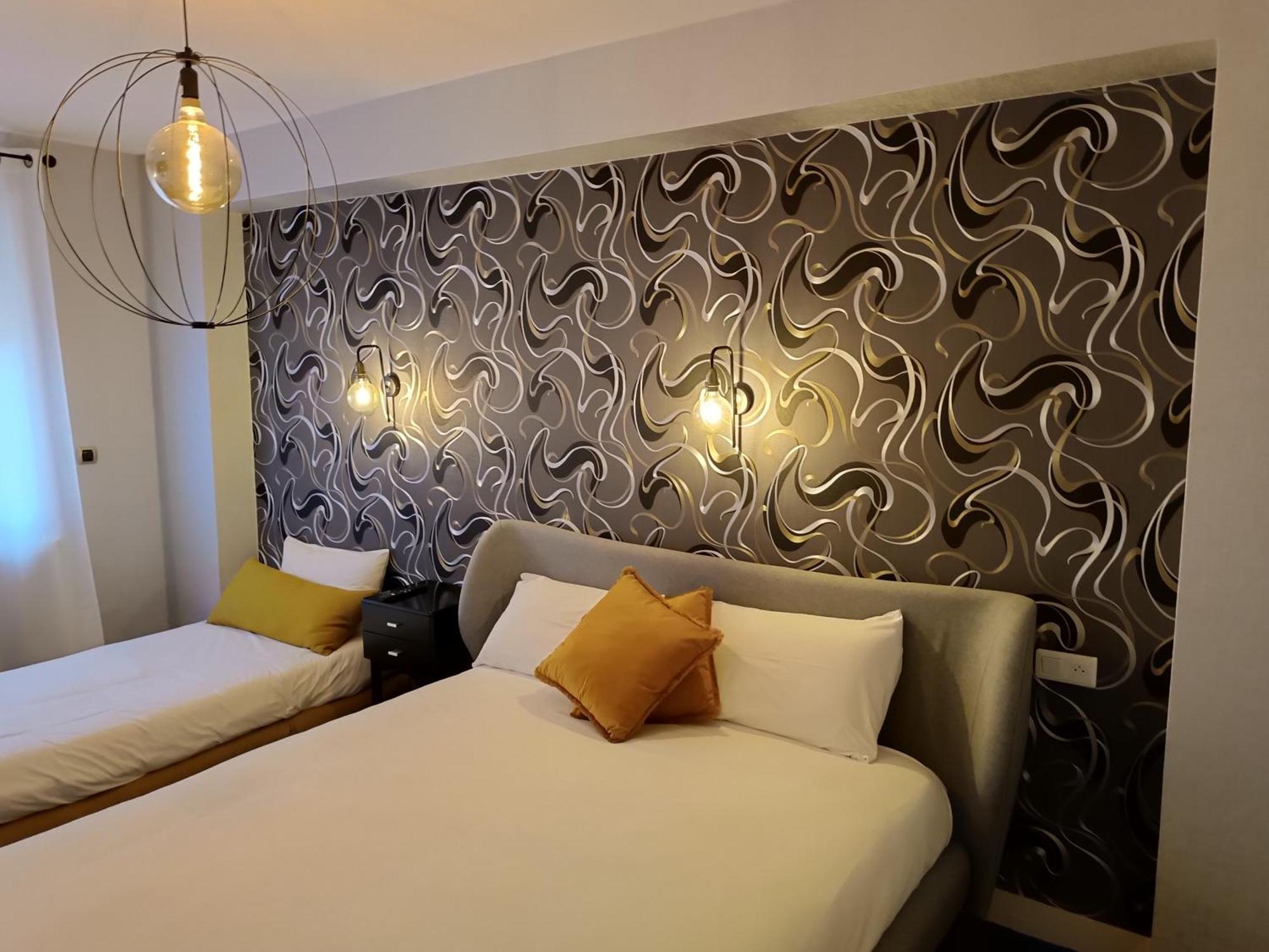 Contact Hotel Limoges - Hotel Des Deux Moulins エクステリア 写真