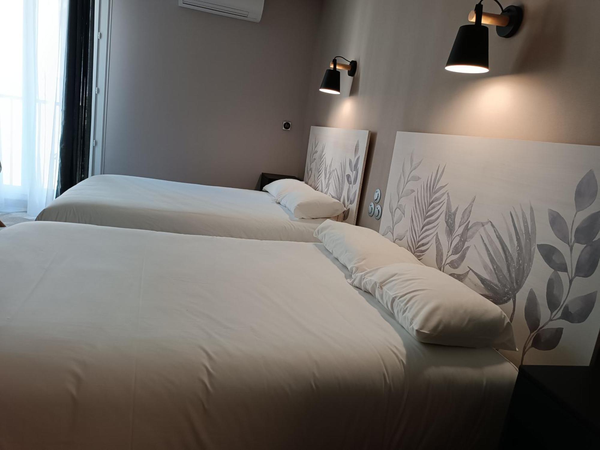 Contact Hotel Limoges - Hotel Des Deux Moulins エクステリア 写真