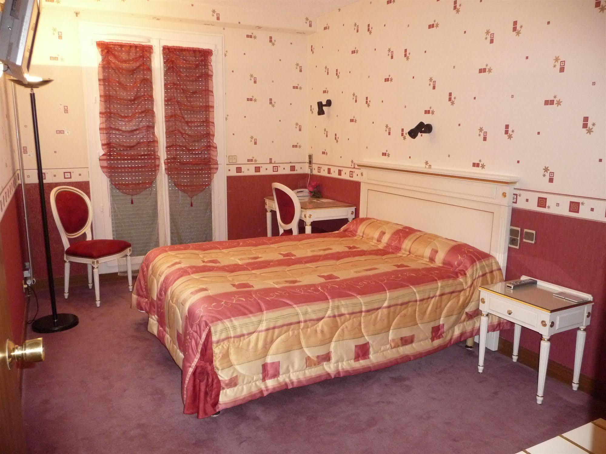 Contact Hotel Limoges - Hotel Des Deux Moulins エクステリア 写真